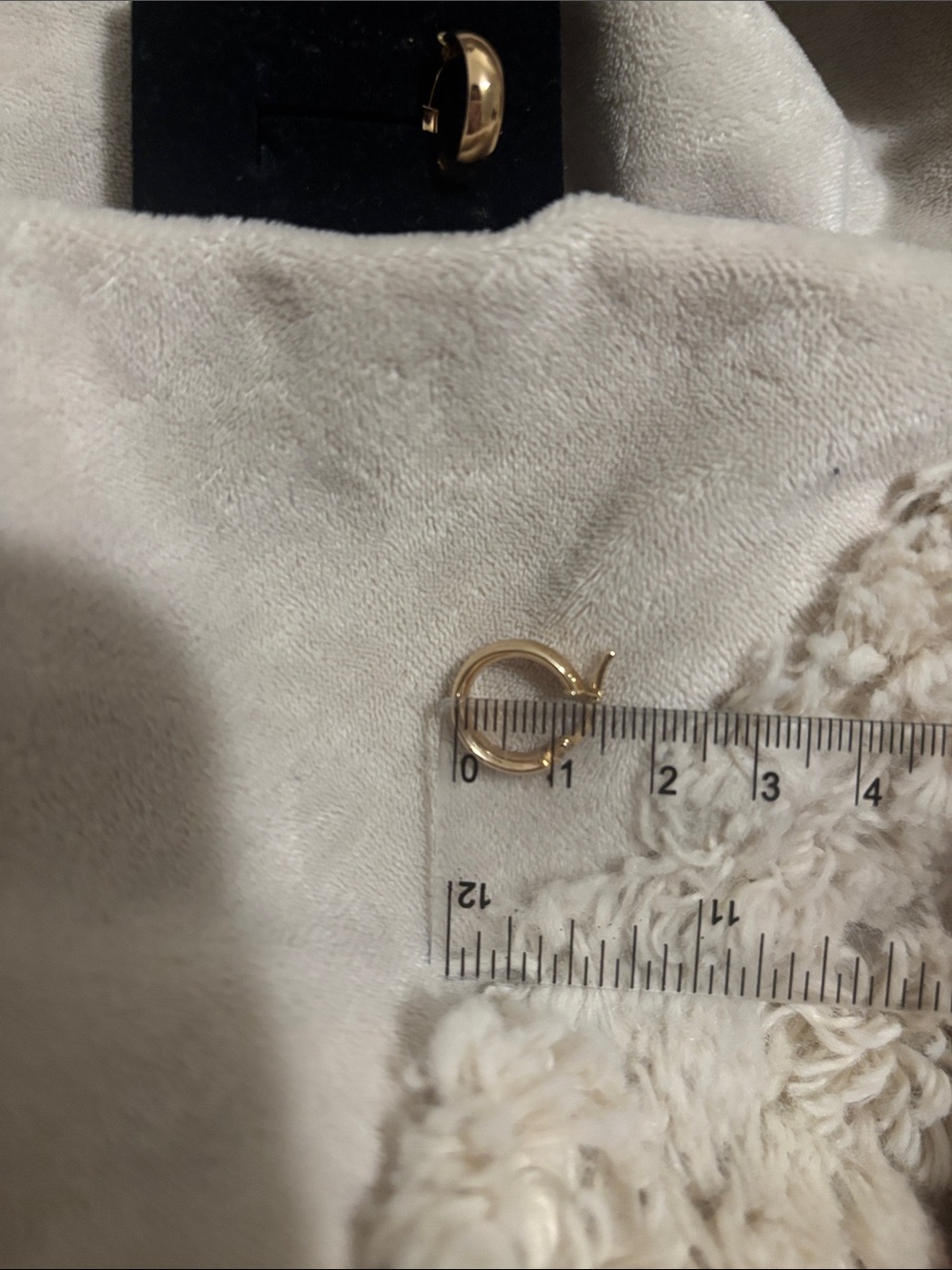 PAIR Catbird Gold Tomboy Hoops - Picture 10 of 10